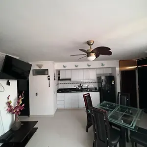 Apartamento Encantador Apto En El Rodadero Frente A La Playa