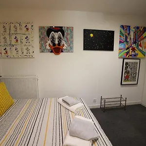 Apartamento Pop Artiste Configure En Galerie Dart A 200 M Du Centre Avec Parking Prive Et Securise Gratuit Dans Copropriete